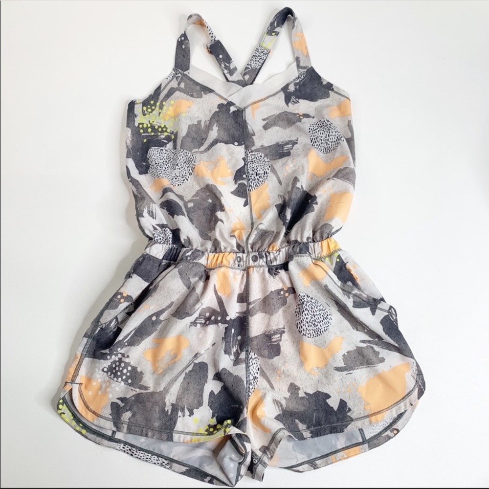 Lululemon Be Free Sunrise Mini Art Romper Size 4